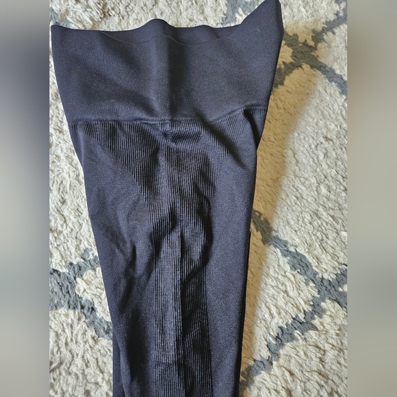Set Active Seamleas Sculpt Ribbed Legging Size Small - Picture 5 of 5